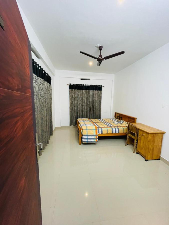 Highland Residency Hotel Attappādi Exterior photo